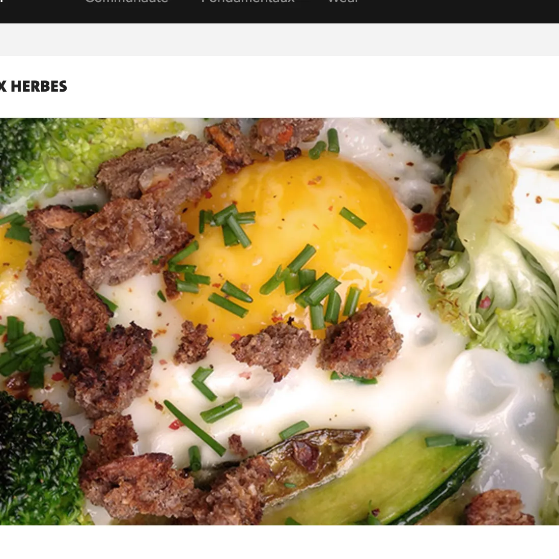 OEUF AU PLAT AUX HERBES